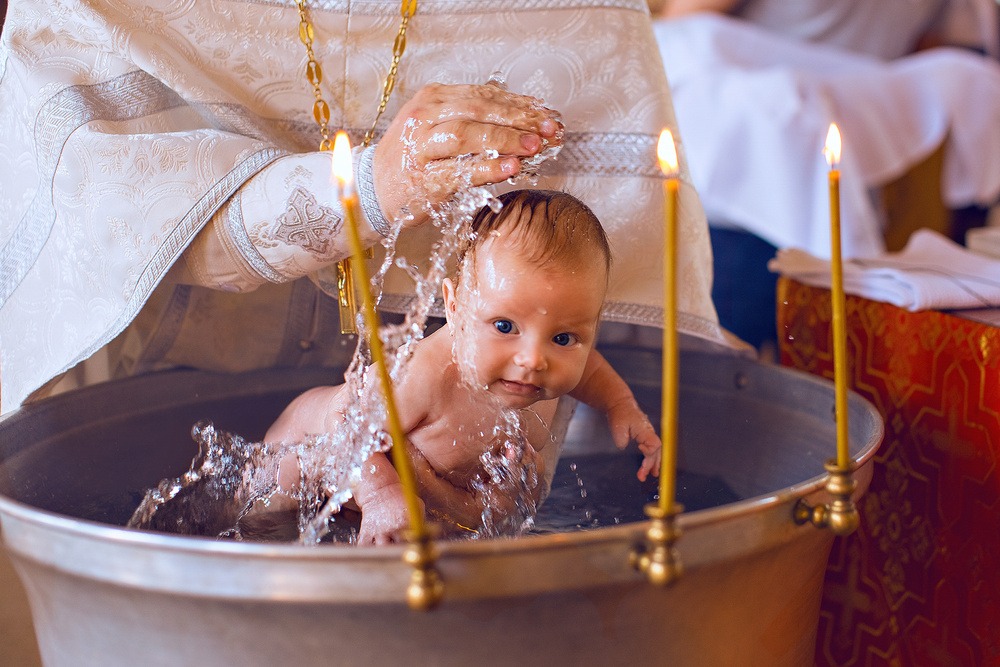 хрестити дитину
