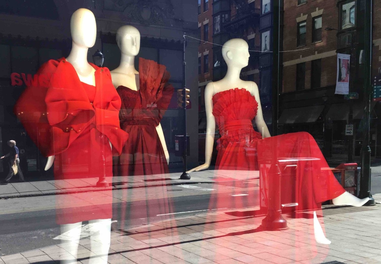 червона сукня