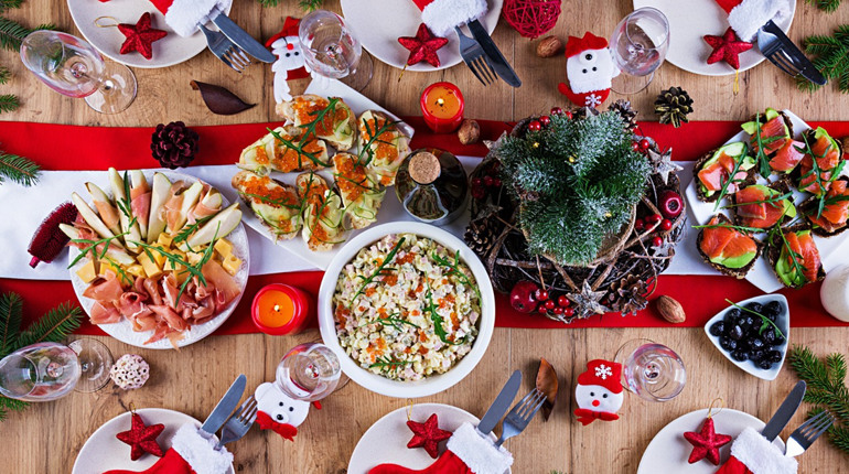 новорічний стіл