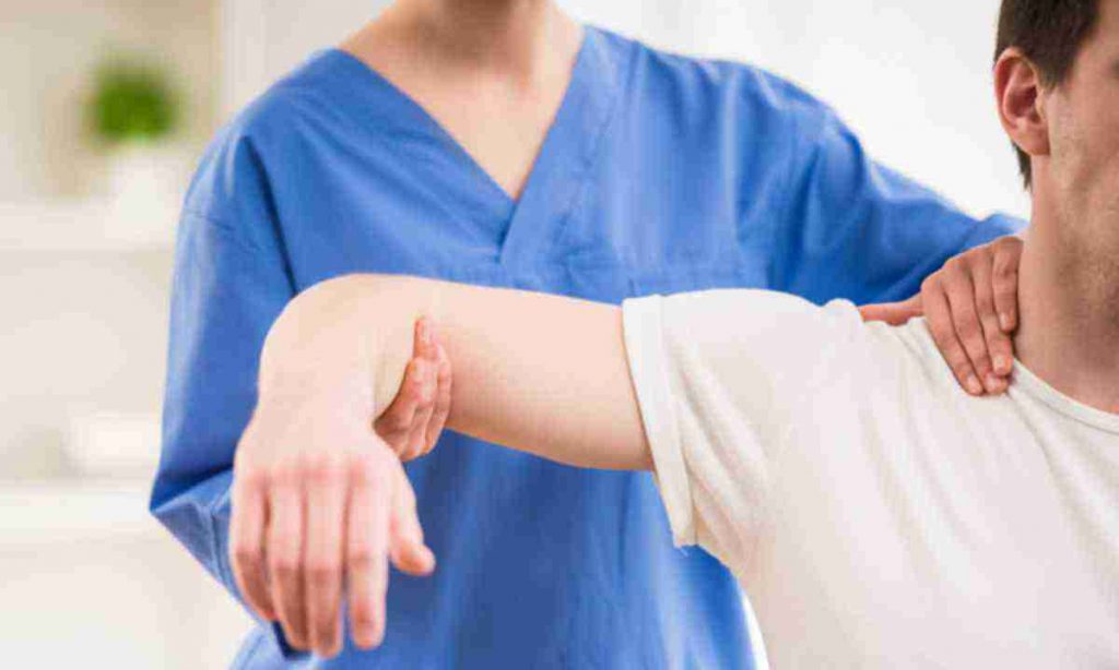 Лікування вивиху плеча