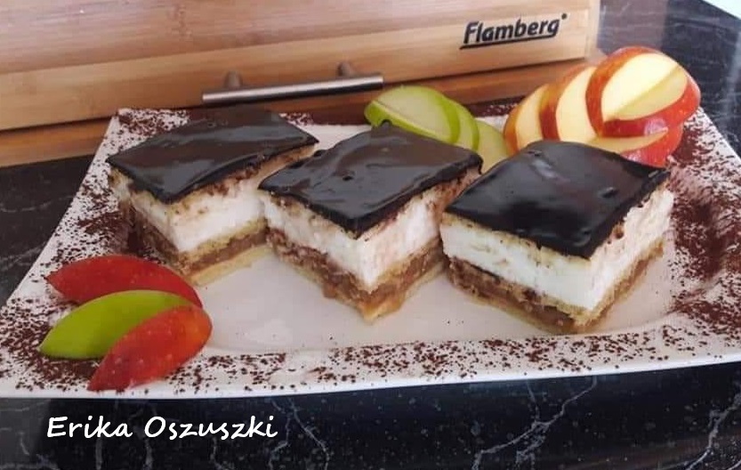 яблучний пляцок