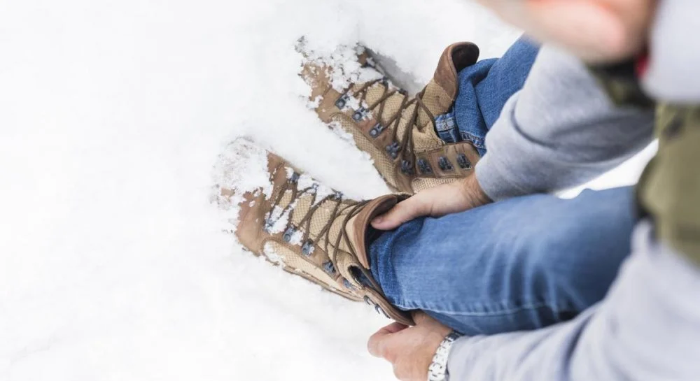 Яке взуття гріє ноги