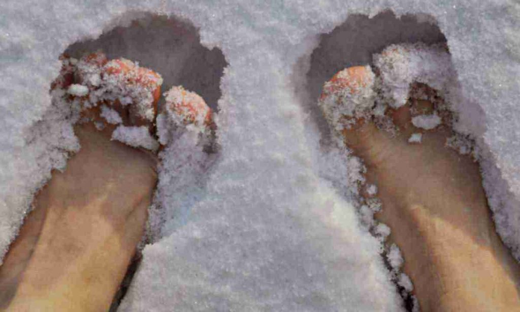 Ходіння босоніж по снігу