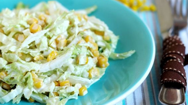 Салат з пекінською капустою