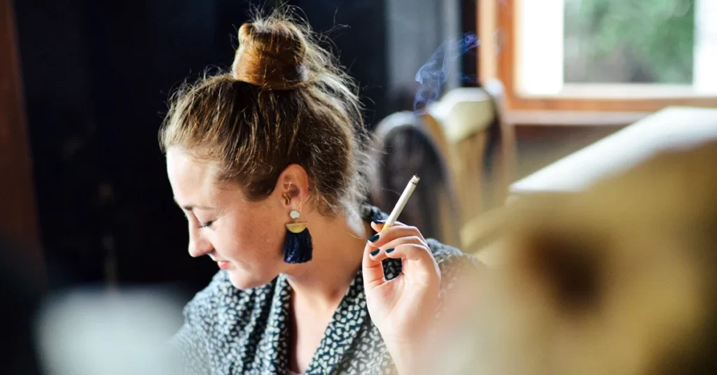 соціальне куріння