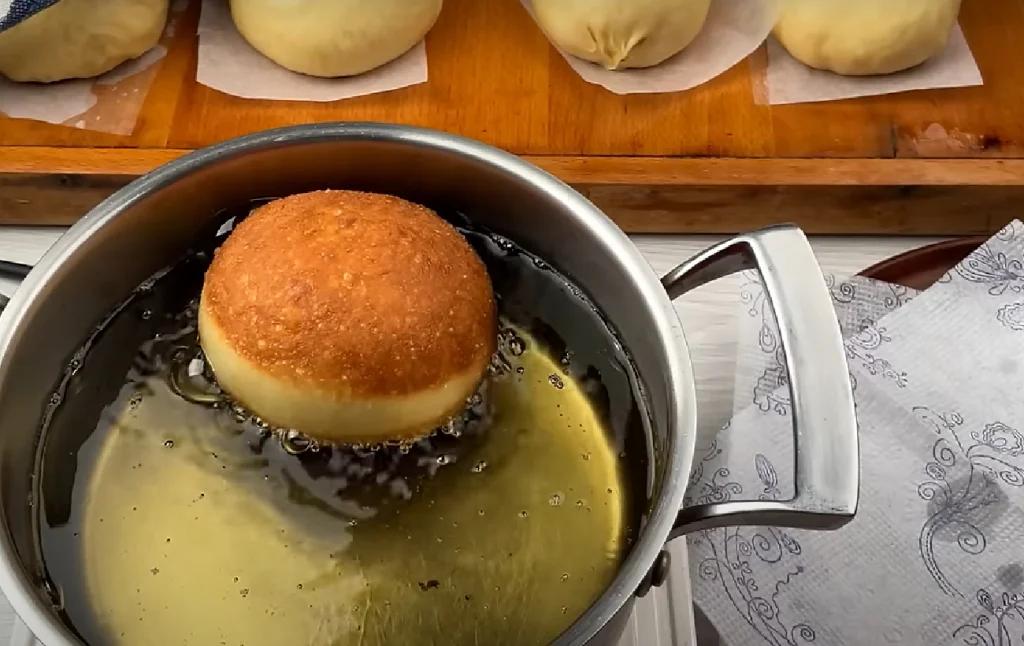 Пампухи смажаться в олії