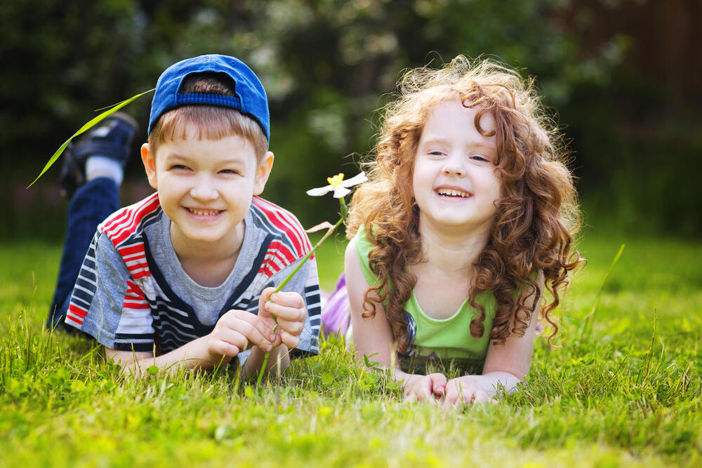 Хлопчик і дівчинка