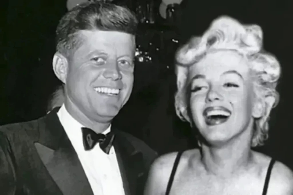 Монро і Кеннеді