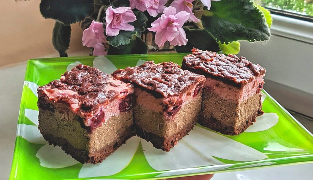 Вишнево-шоколадний сирник “Лате”