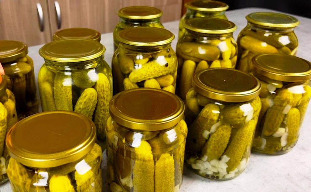 Мариновані огірки